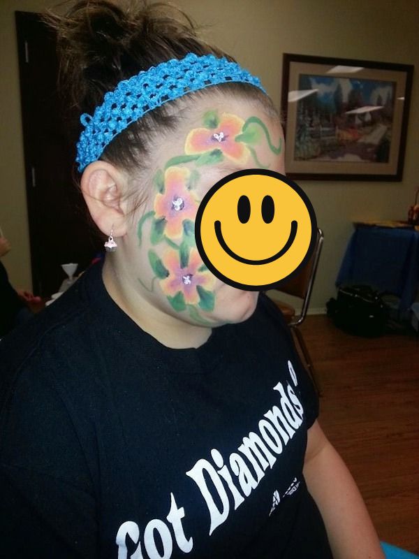 Snazaroo Party Face Paint - Flowers on face